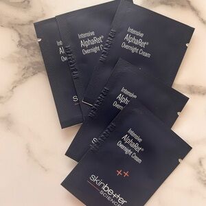 - 5 pack samples Skinbetter science intensive Alpharet